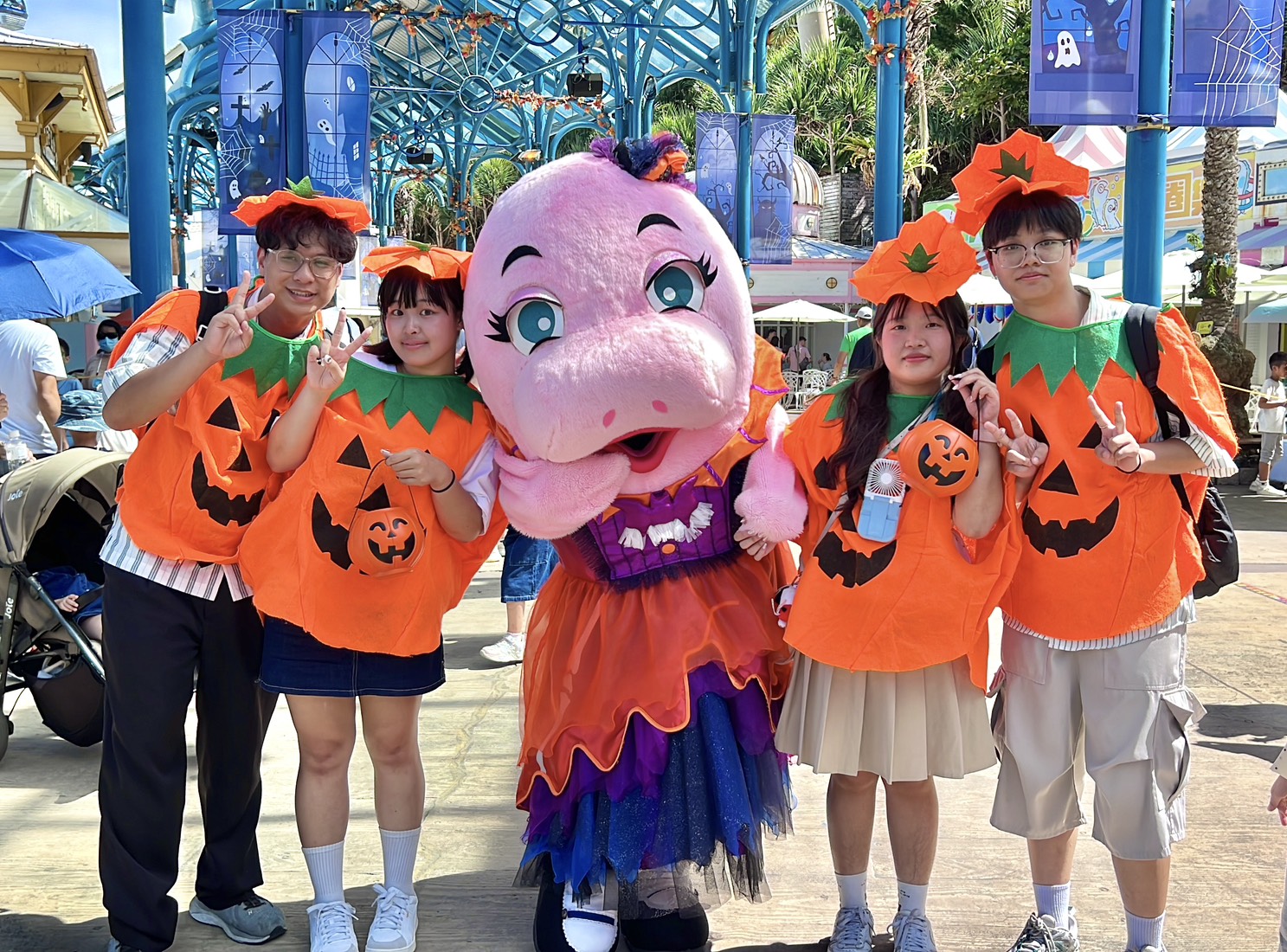 S__3129351.jpg (573 KB)